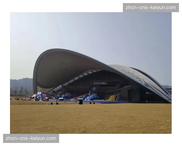 2026年世界大学生垒球锦标赛场馆——成都凤凰山体育公园通过验收